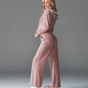 Tavi Ribbed Lounge Set